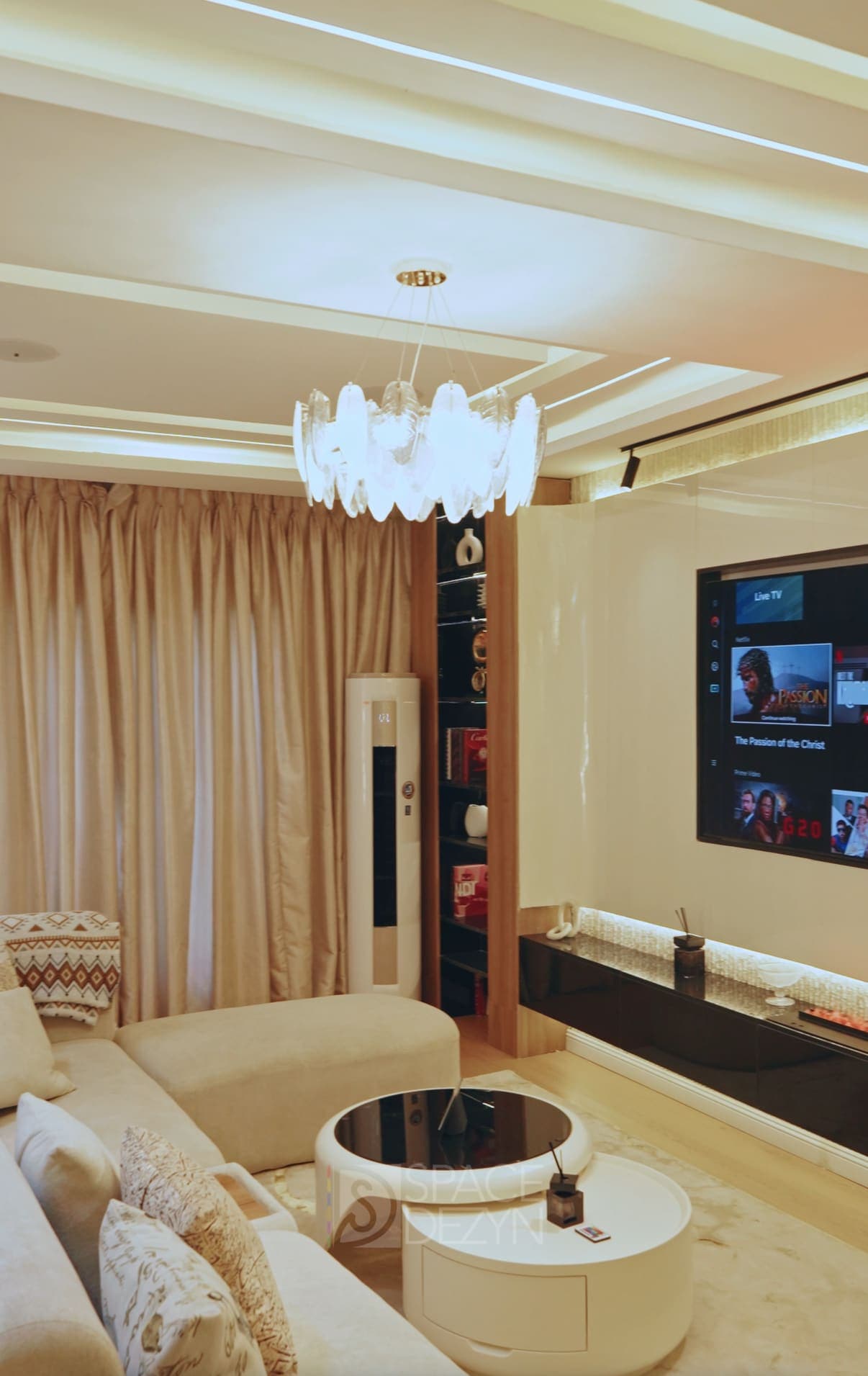 Project Luxe (Transitional Home Design)